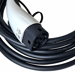 Type-2 16A 3-phase plug with a 7,5m cable for EV charging