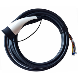 Type-2 16A 3-phase plug with a 7,5m cable for EV charging 